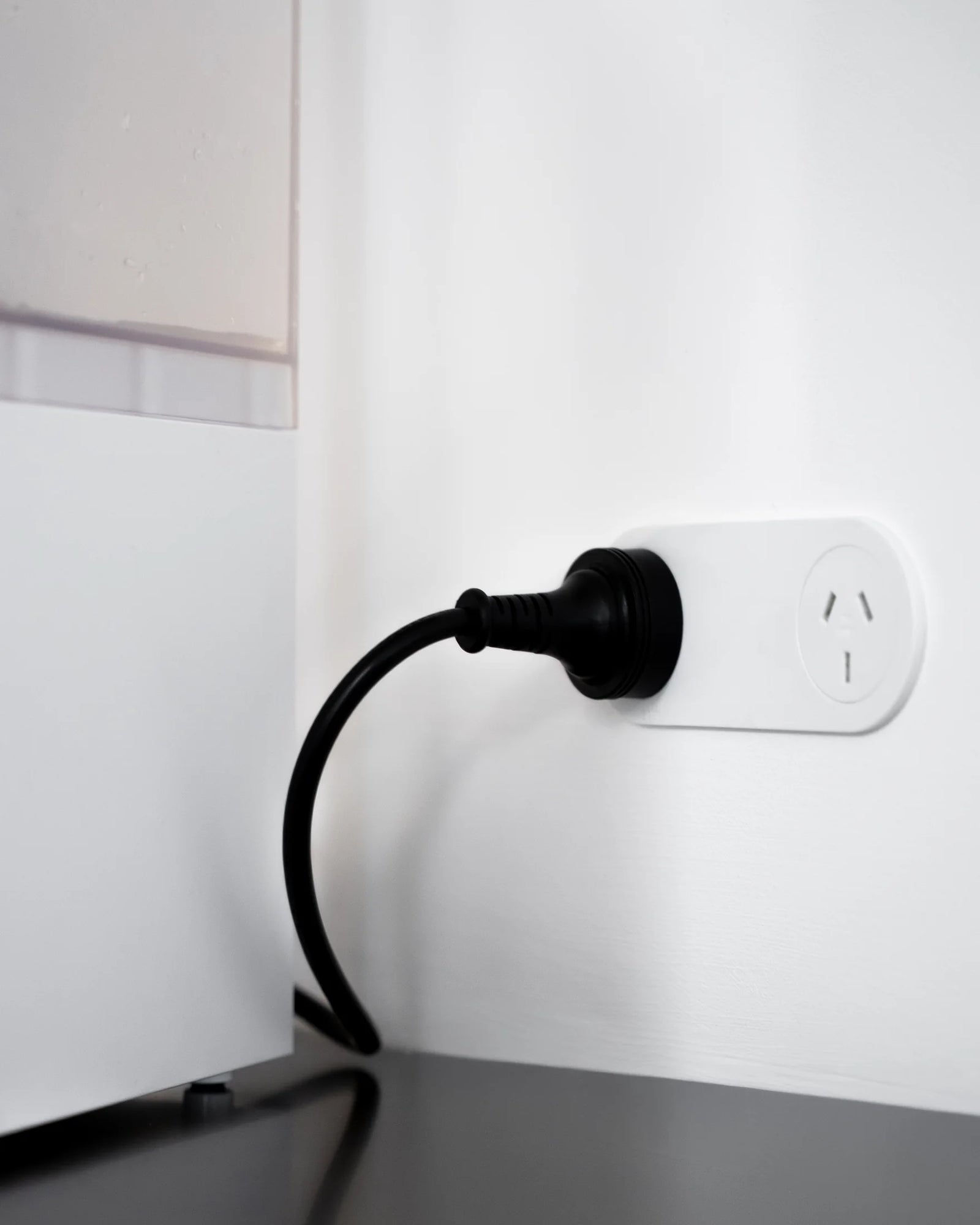 Plugging Rippl Nano into a power outlet