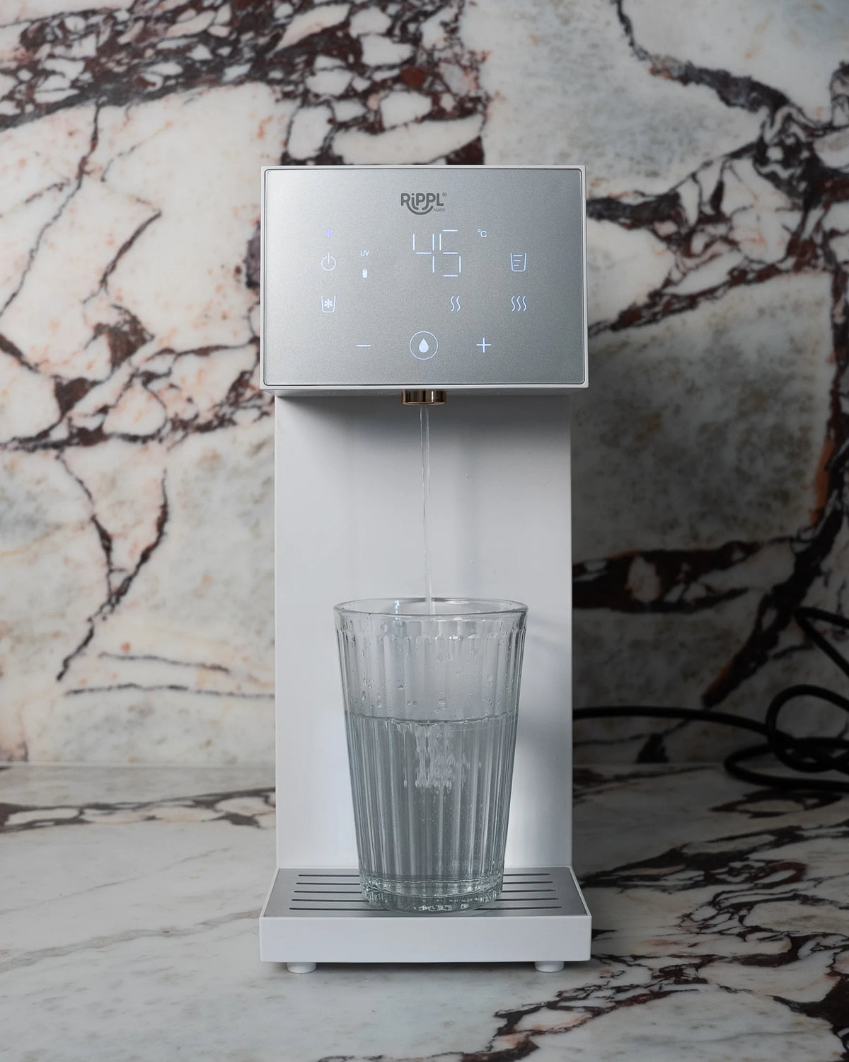Rippl Nano at 45°C pouring warm water