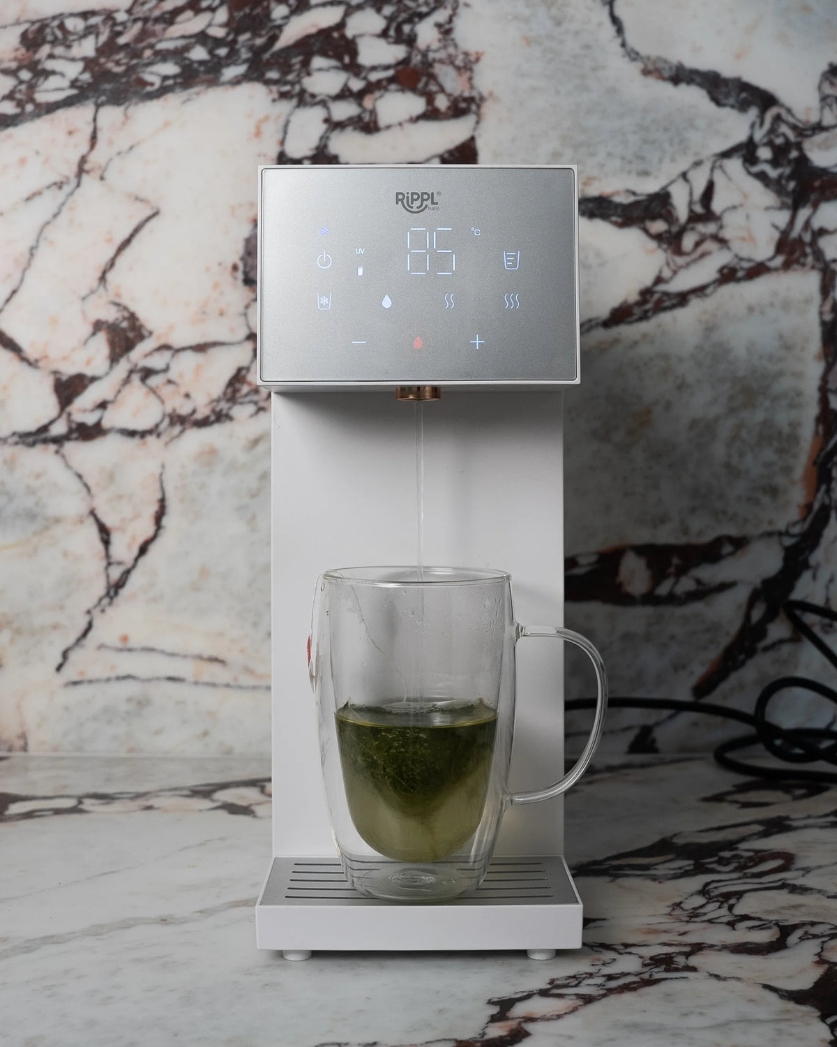 Rippl Nano at 85°C pouring tea